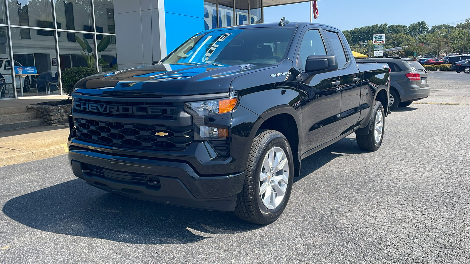 2025 Chevrolet Silverado 1500 Custom 1