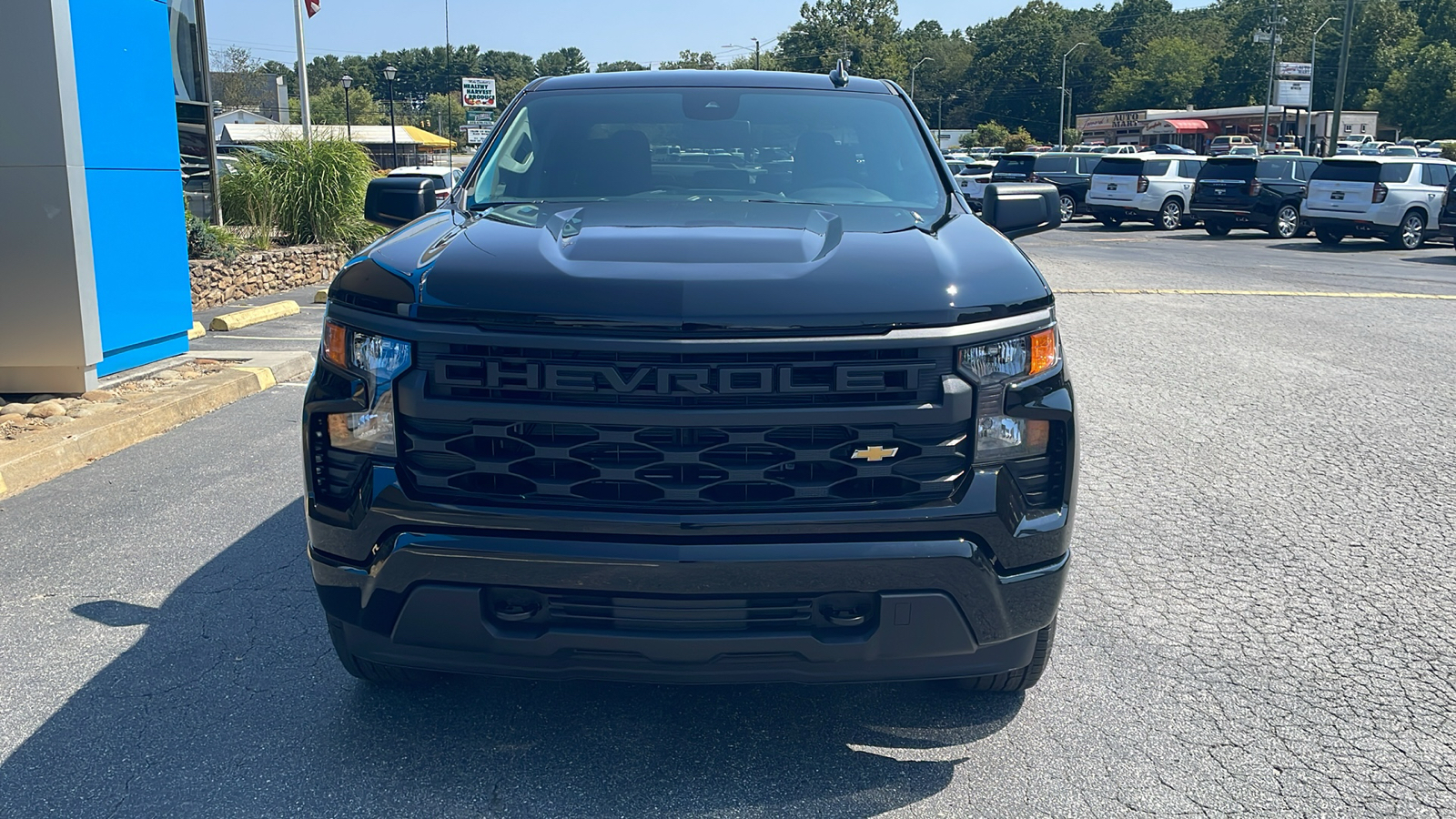 2025 Chevrolet Silverado 1500 Custom 2