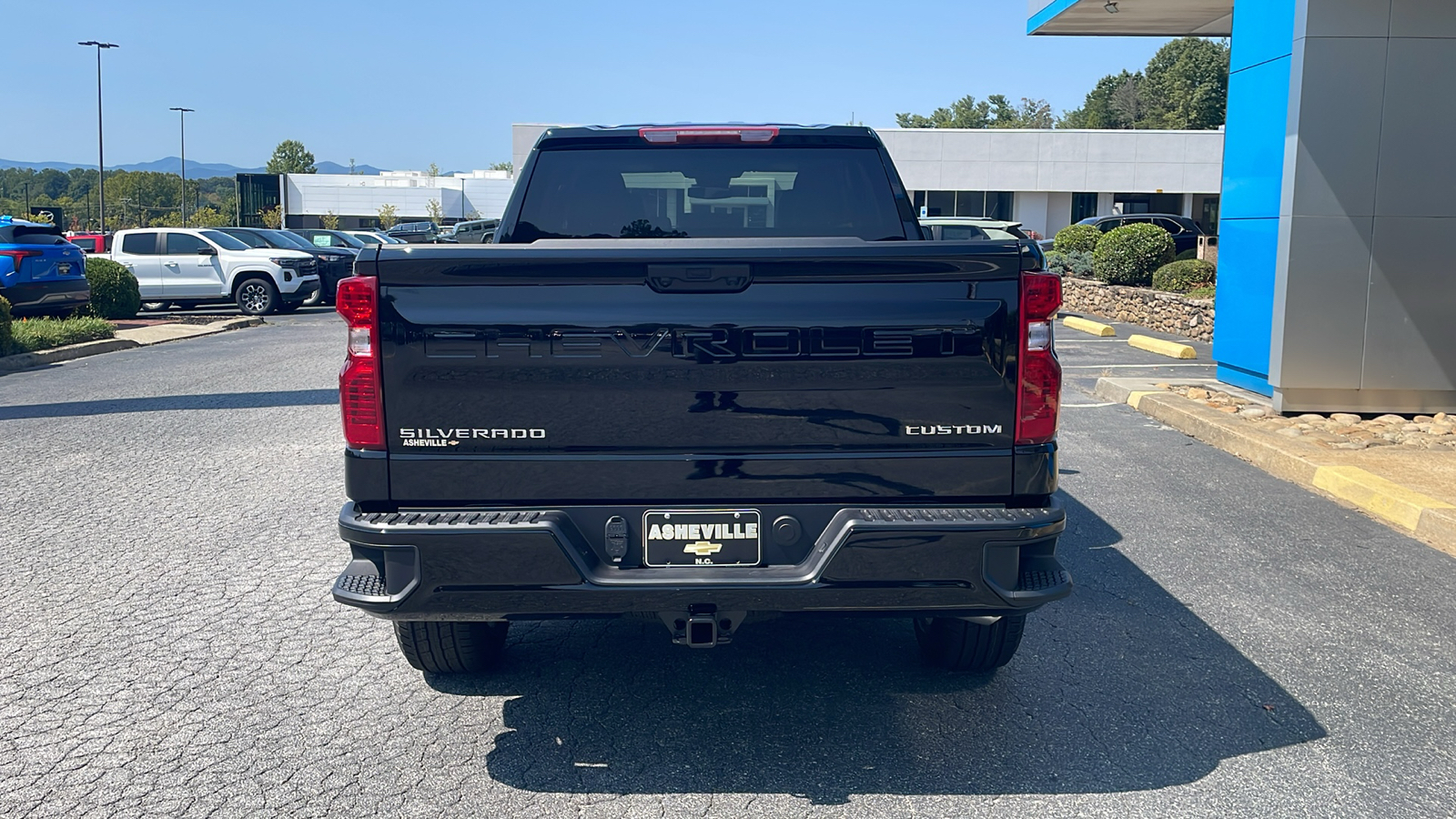 2025 Chevrolet Silverado 1500 Custom 6