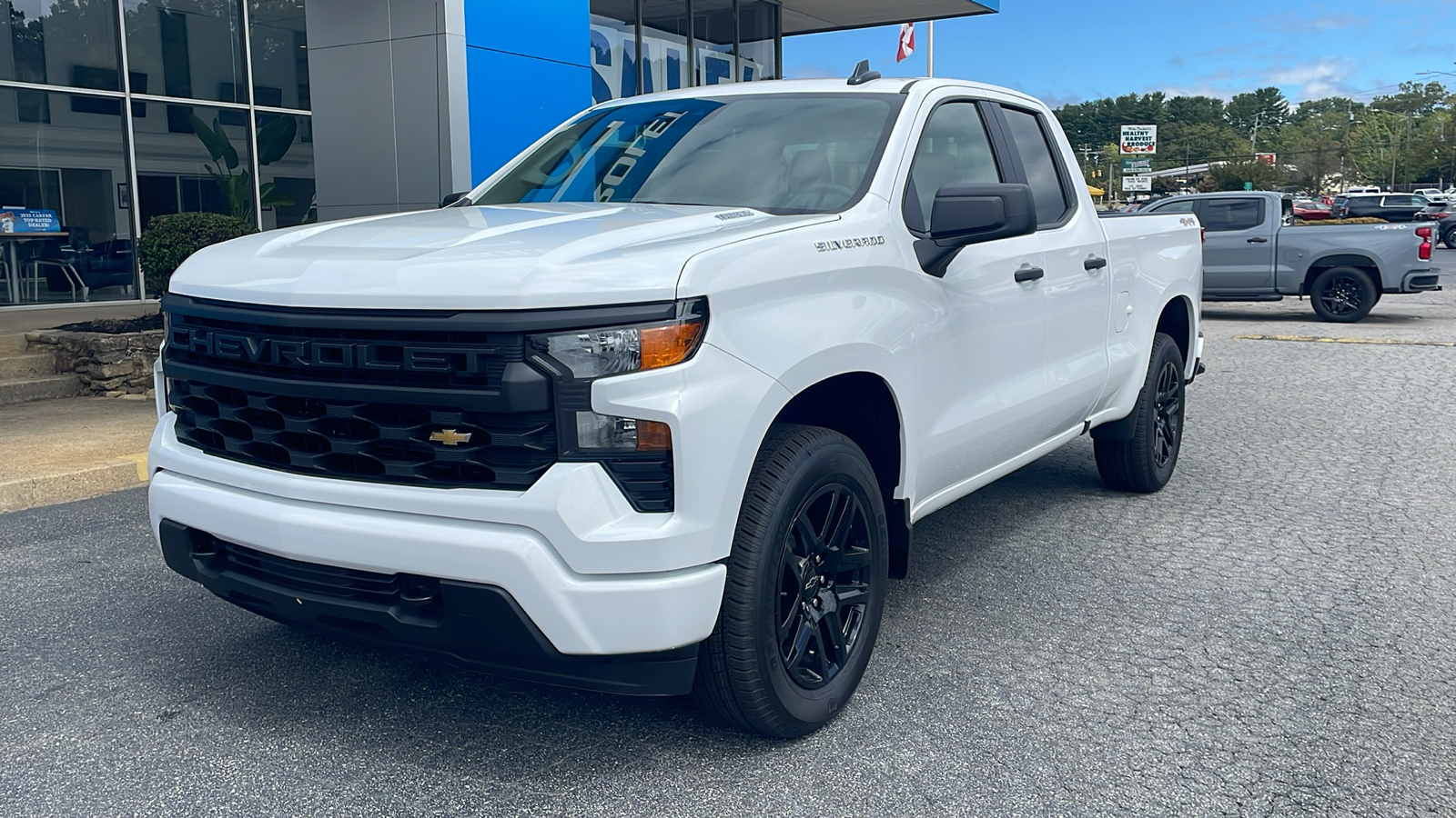 2025 Chevrolet Silverado 1500 Custom 1