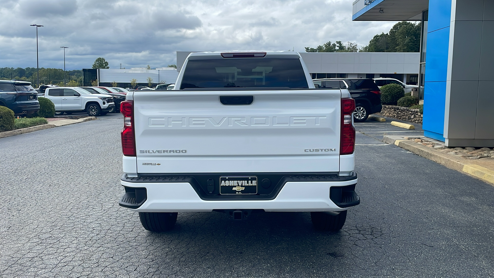 2025 Chevrolet Silverado 1500 Custom 6