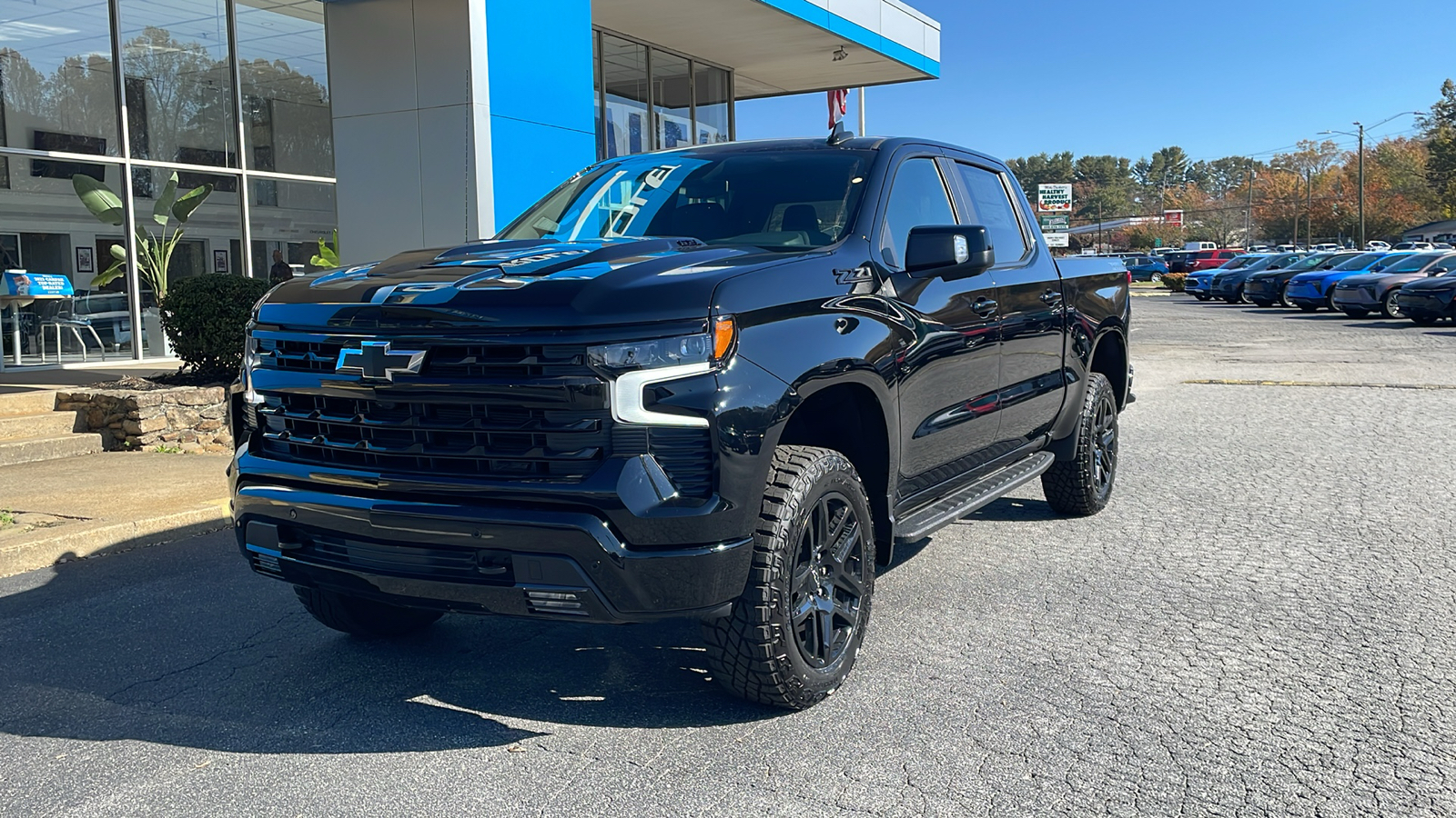 2025 Chevrolet Silverado 1500 LT Trail Boss 1