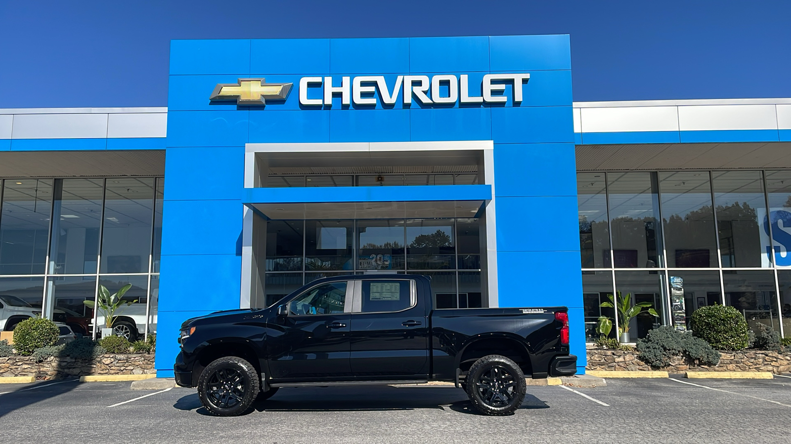 2025 Chevrolet Silverado 1500 LT Trail Boss 3