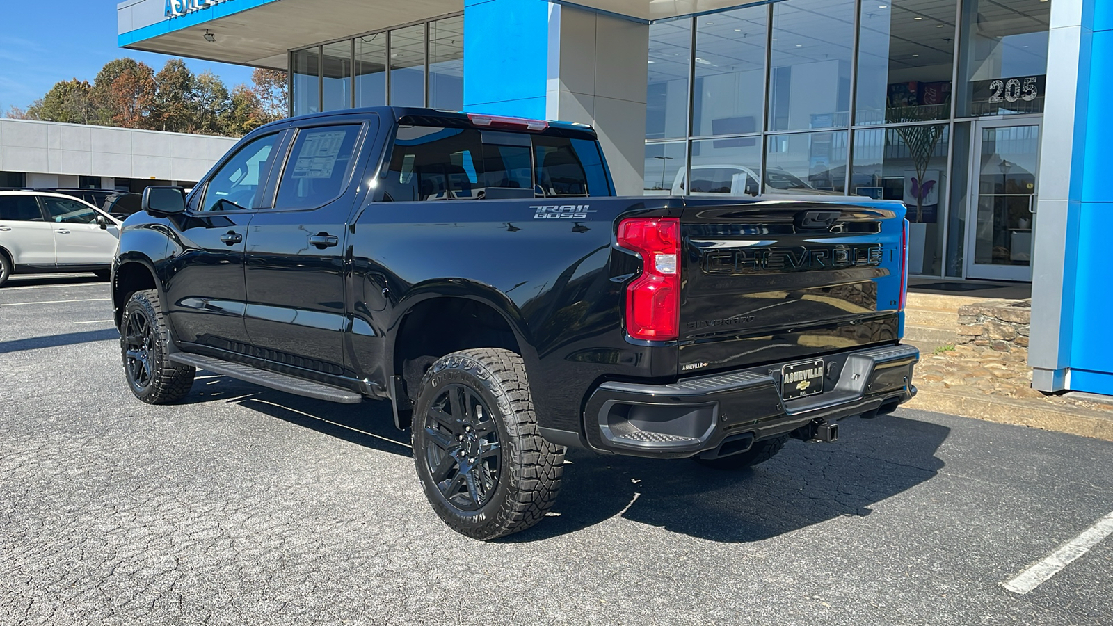 2025 Chevrolet Silverado 1500 LT Trail Boss 5