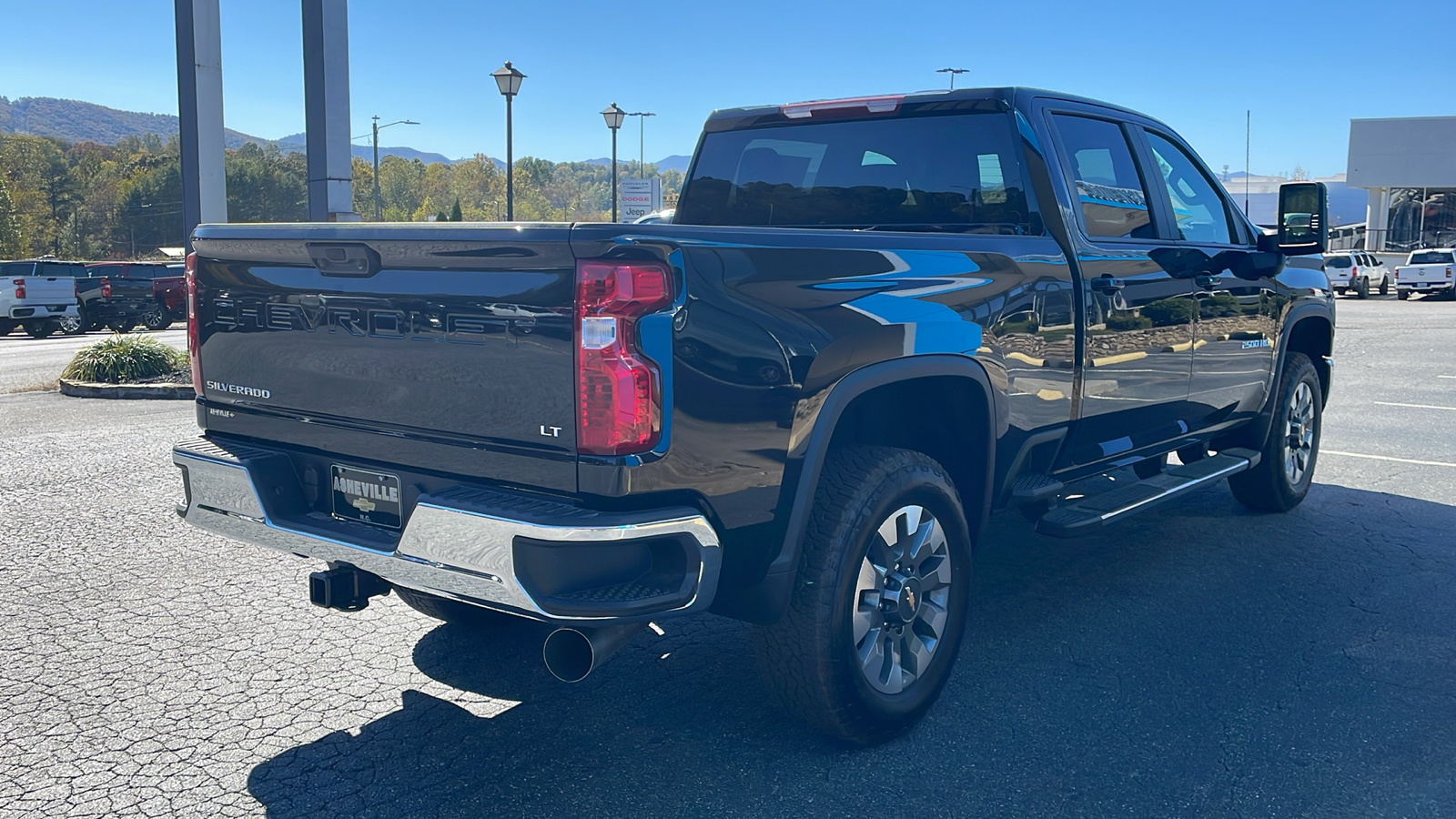 2025 Chevrolet Silverado 2500HD LT 8