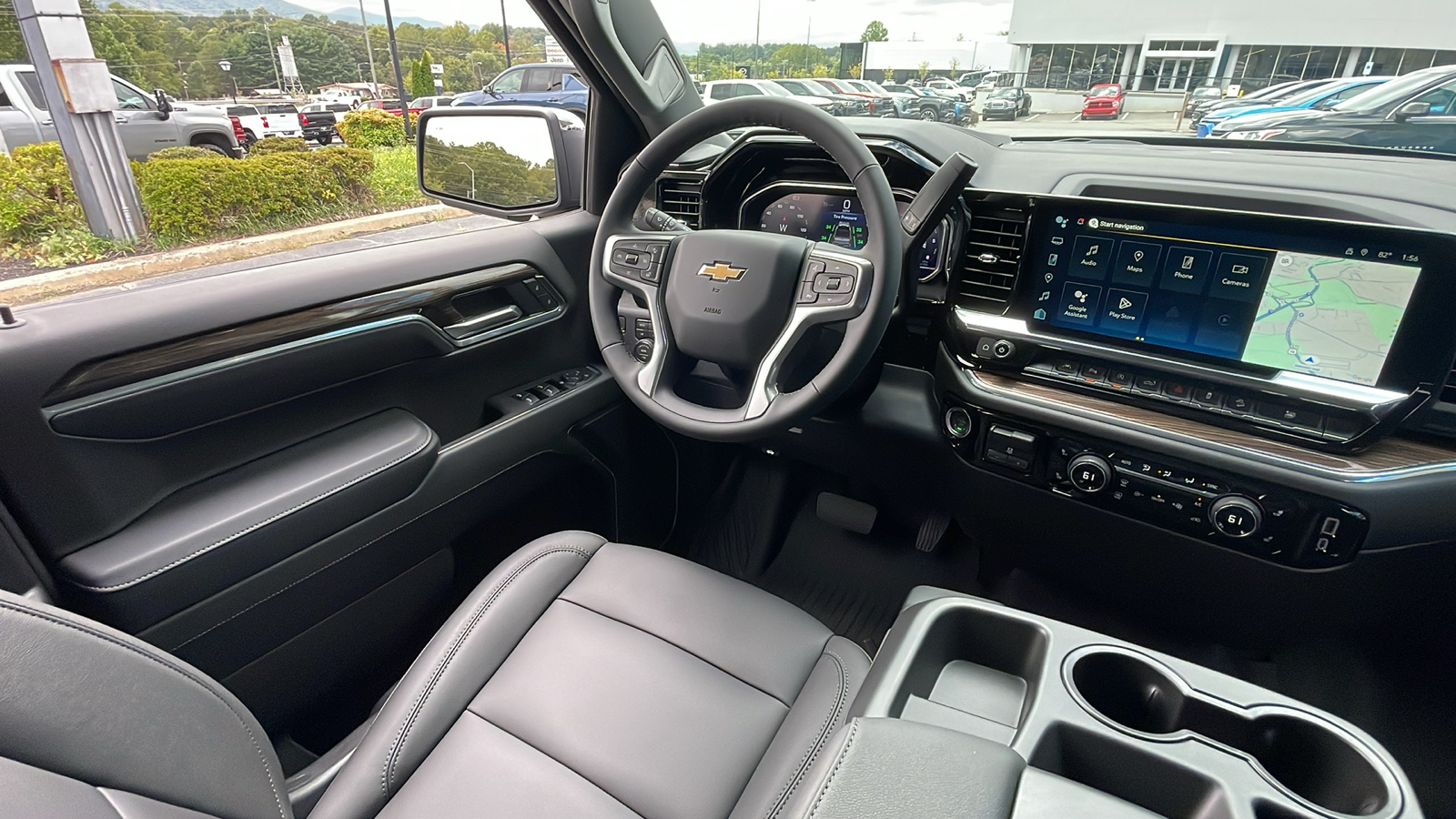 2025 Chevrolet Silverado 1500 LT 32