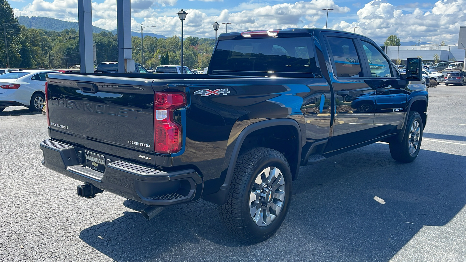 2025 Chevrolet Silverado 2500HD Custom 8