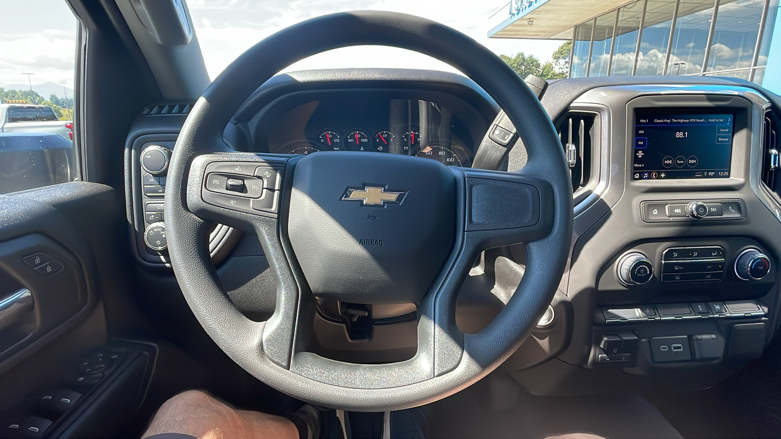 2025 Chevrolet Silverado 2500HD Custom 20