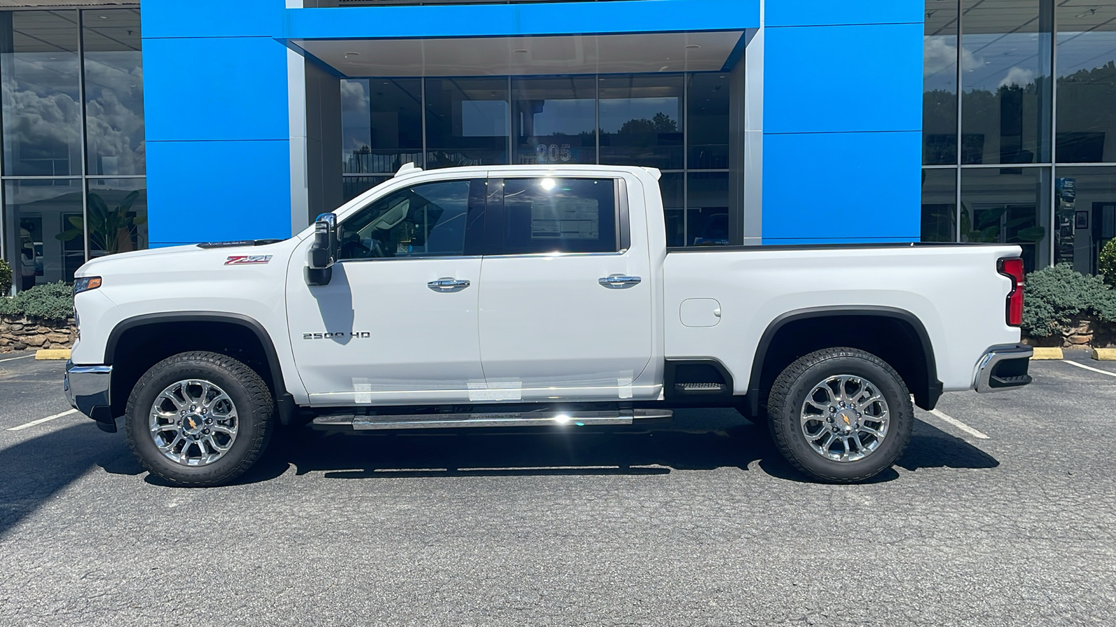 2025 Chevrolet Silverado 2500HD LTZ 4