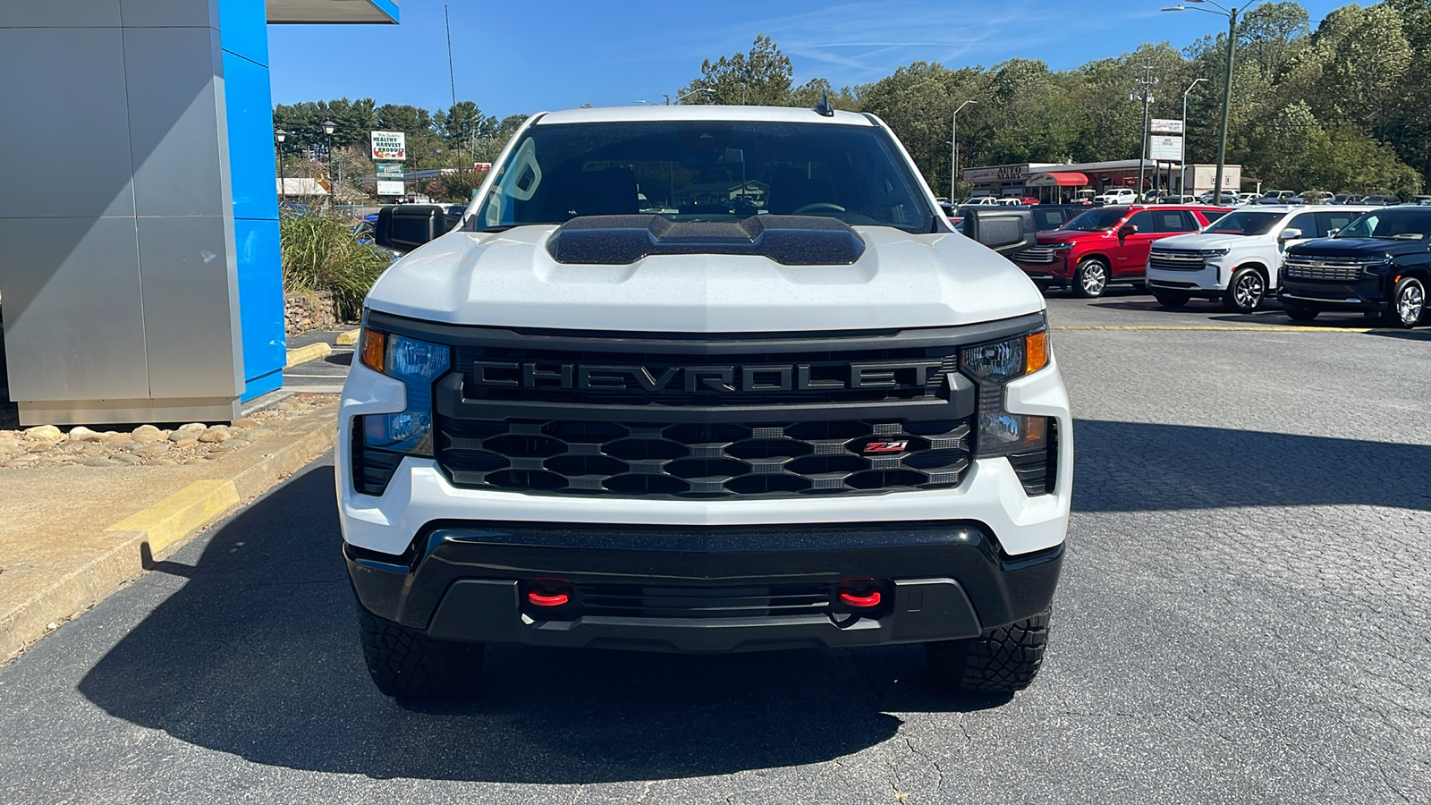 2025 Chevrolet Silverado 1500 Custom Trail Boss 2