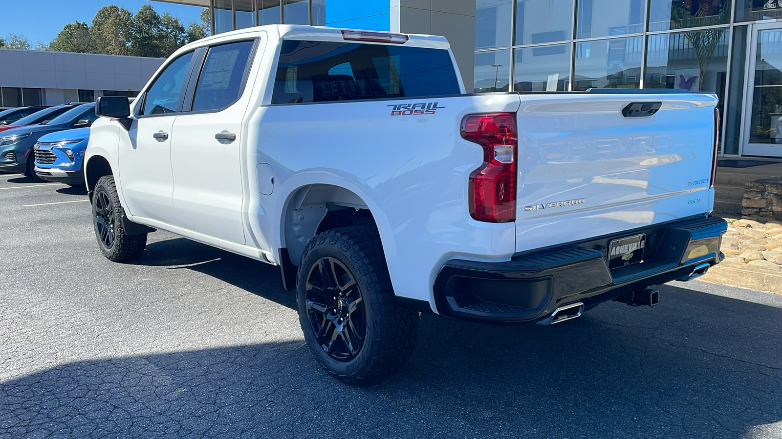 2025 Chevrolet Silverado 1500 Custom Trail Boss 5