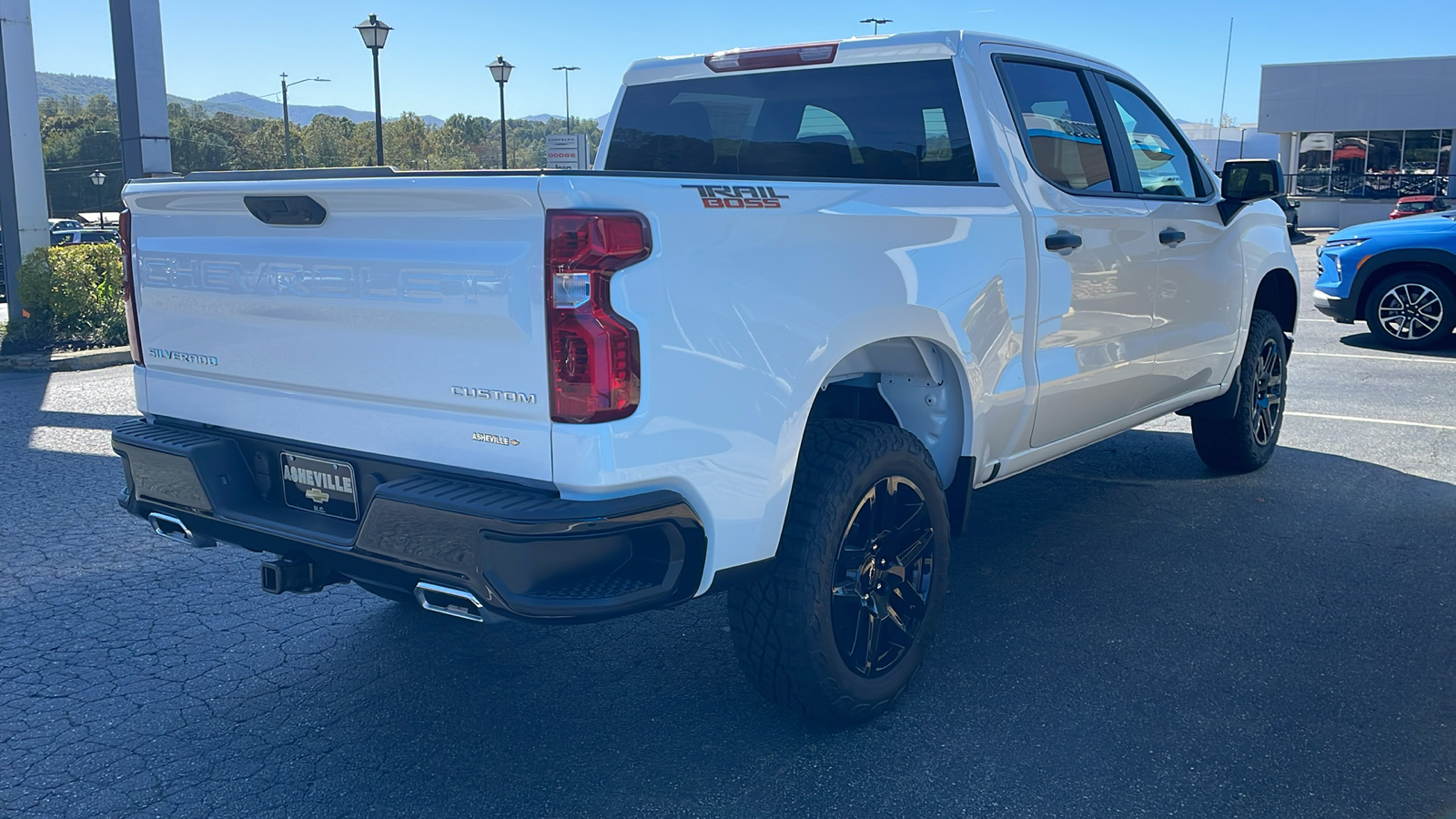 2025 Chevrolet Silverado 1500 Custom Trail Boss 8