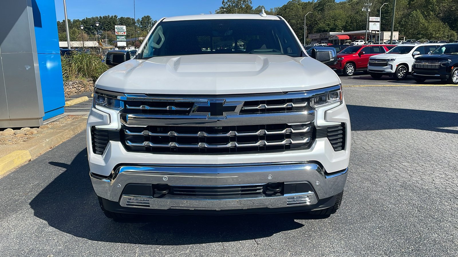 2025 Chevrolet Silverado 1500 LTZ 2