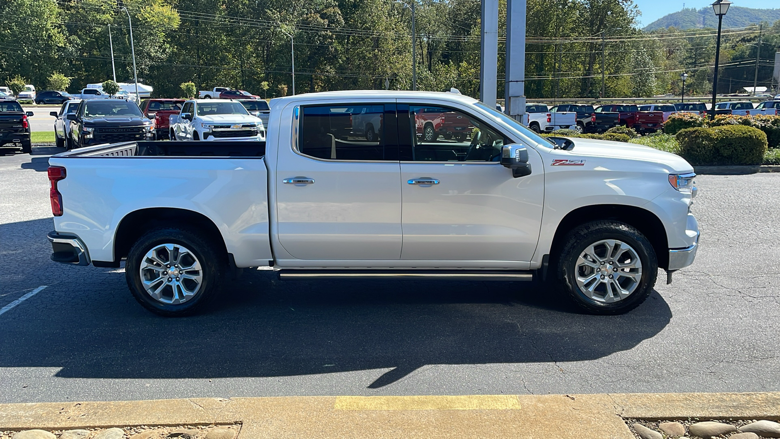 2025 Chevrolet Silverado 1500 LTZ 9