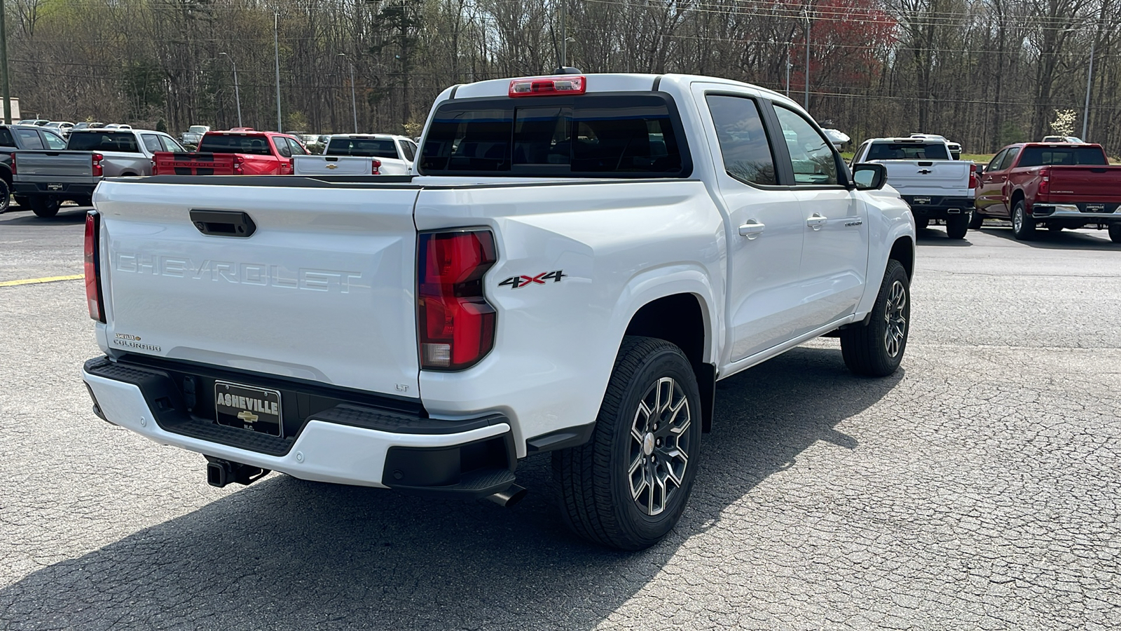 2024 Chevrolet Colorado LT 8