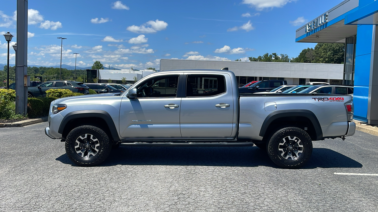 2022 Toyota Tacoma SR5 3