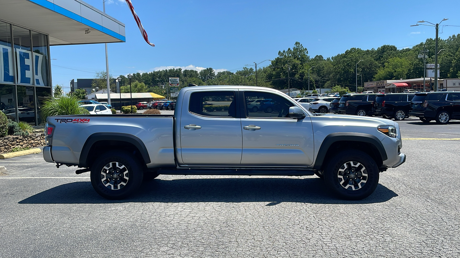 2022 Toyota Tacoma SR5 8