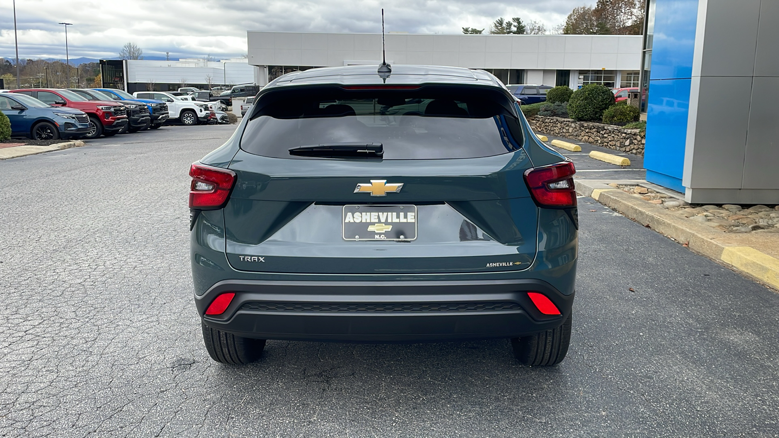 2025 Chevrolet Trax LS 6