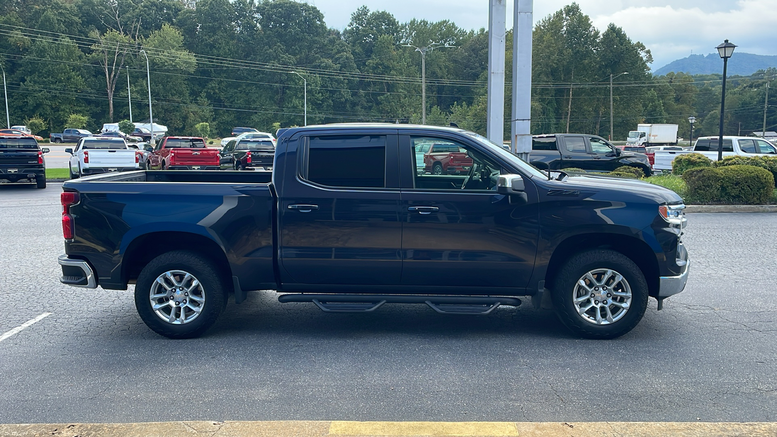 2022 Chevrolet Silverado 1500 LT 9