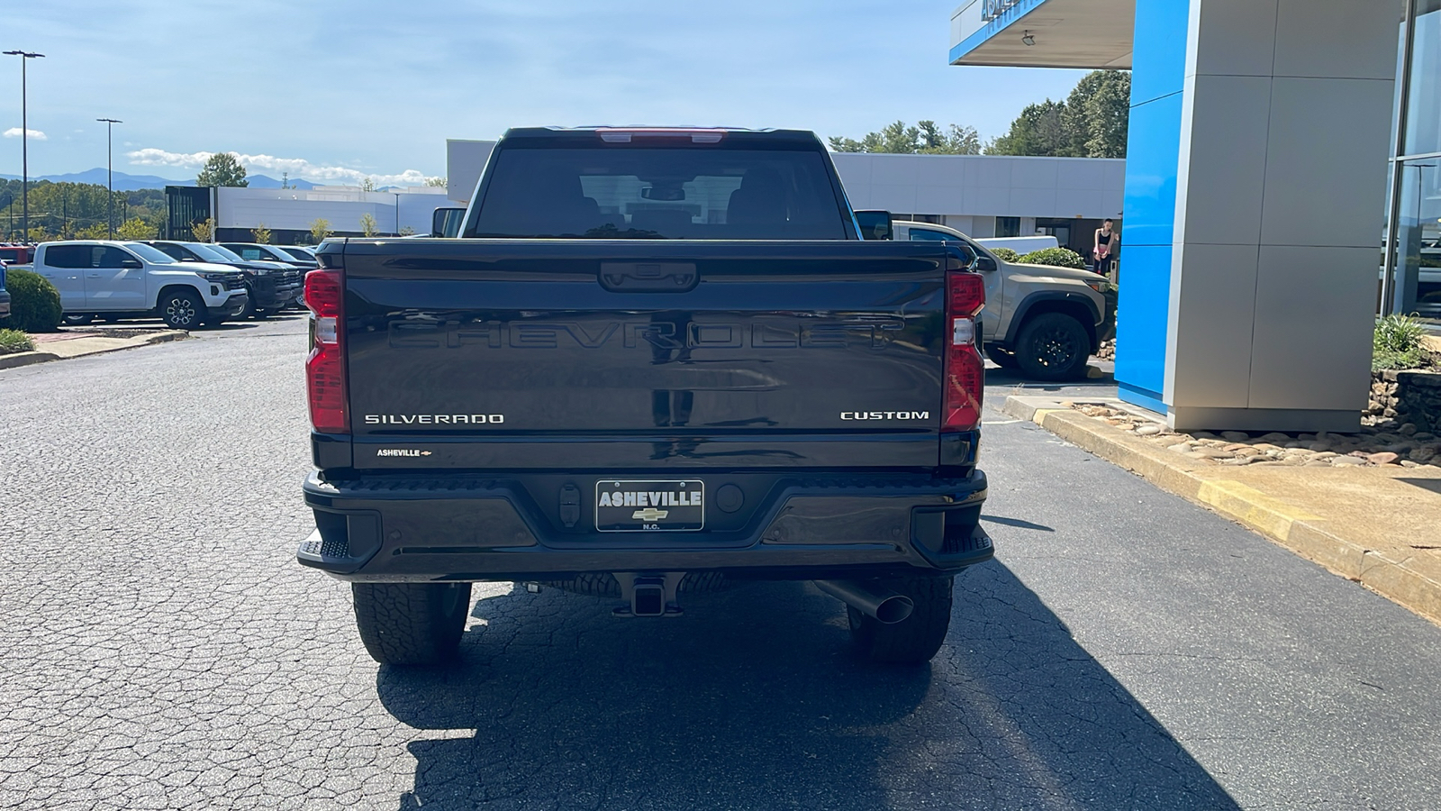 2025 Chevrolet Silverado 2500HD Custom 6