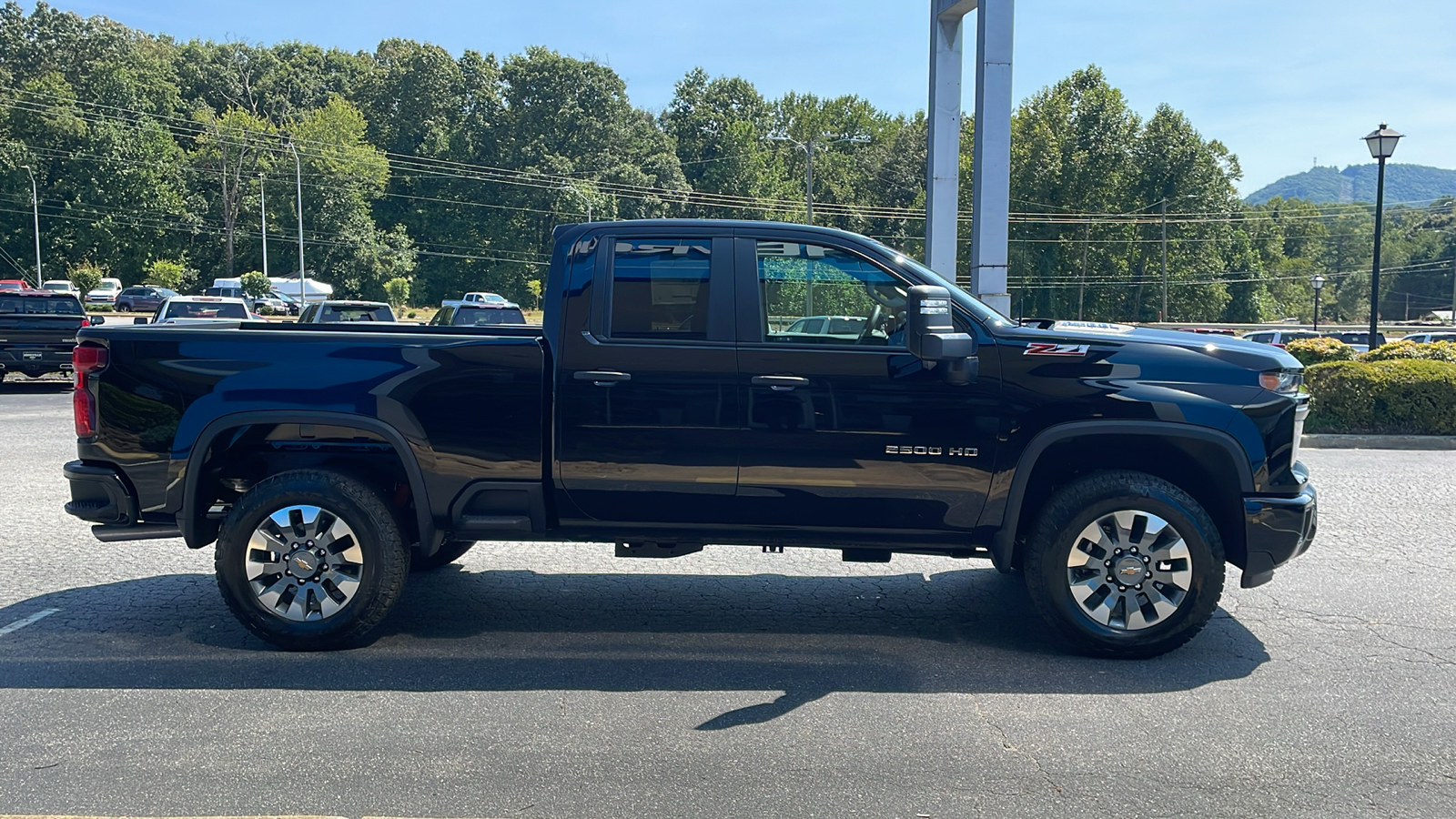 2025 Chevrolet Silverado 2500HD Custom 9