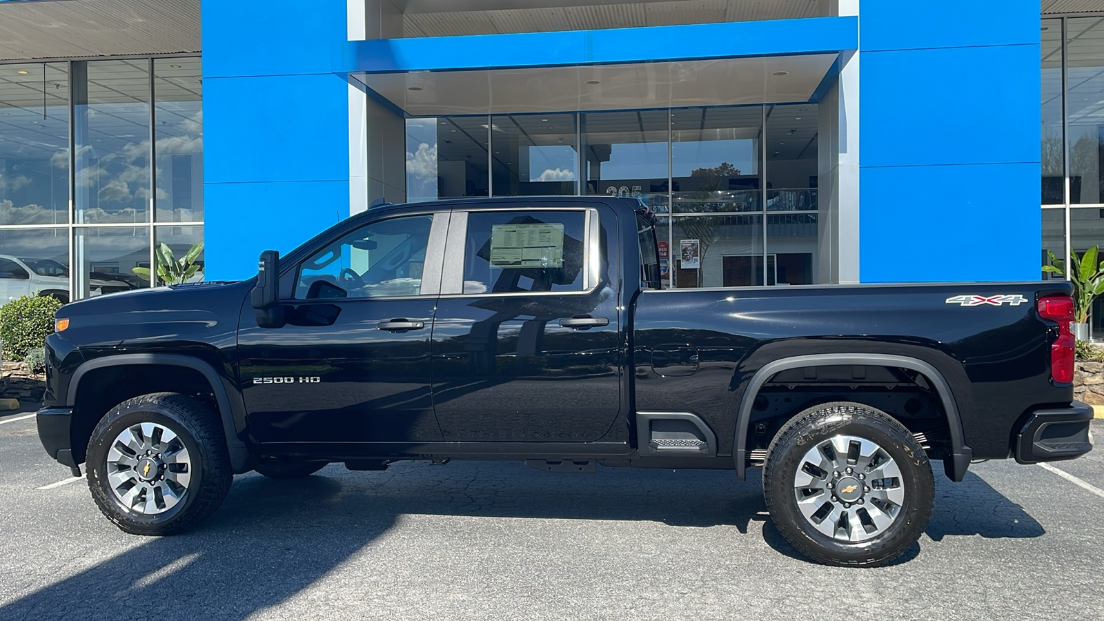 2025 Chevrolet Silverado 2500HD Custom 4