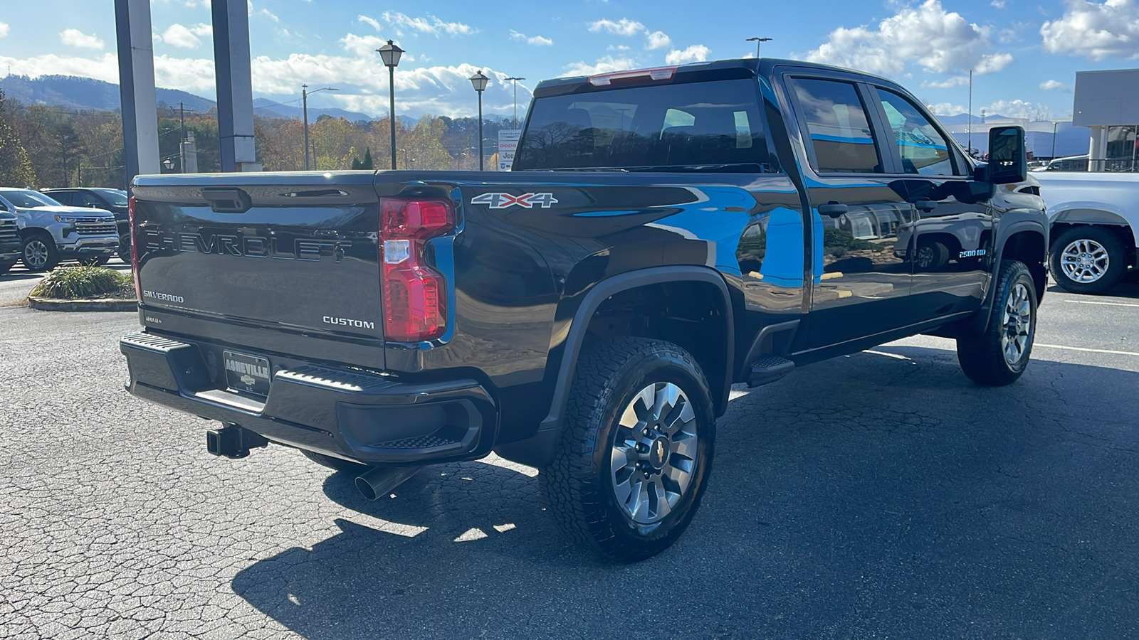 2025 Chevrolet Silverado 2500HD Custom 8