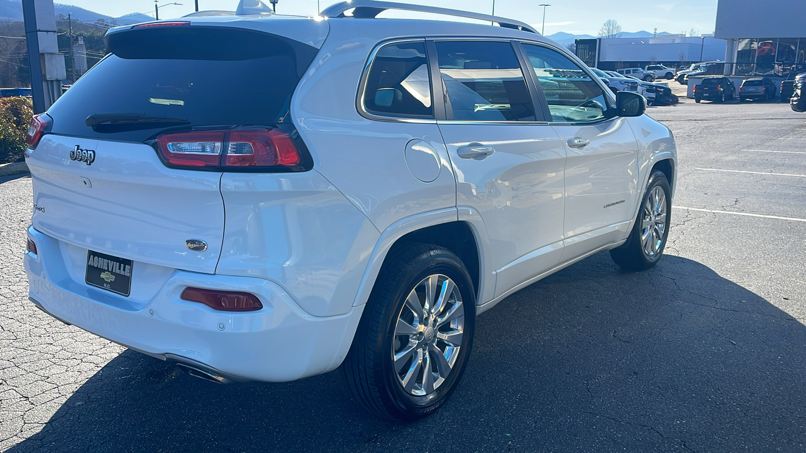 2018 Jeep Cherokee Overland 10