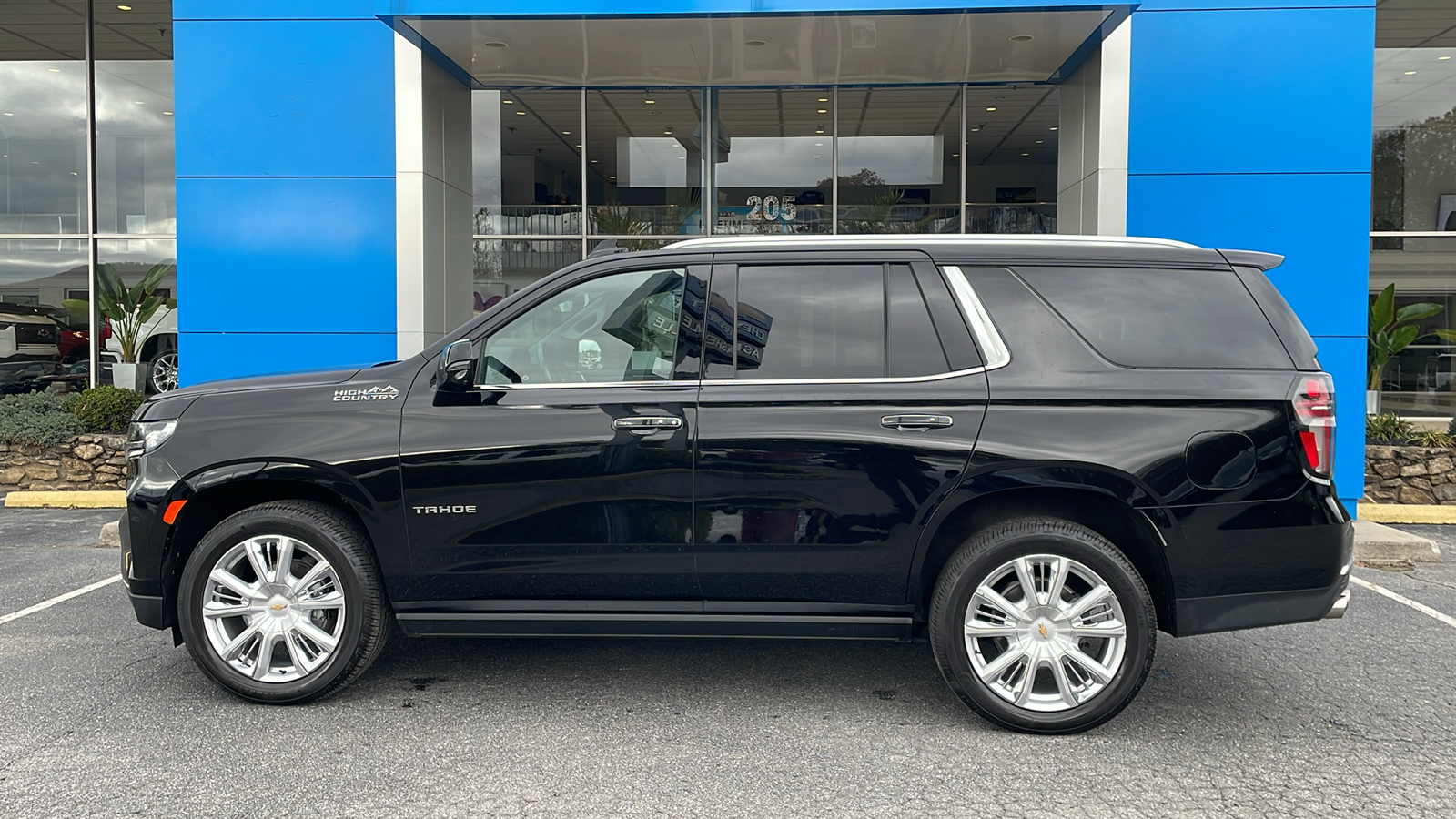 2022 Chevrolet Tahoe High Country 4