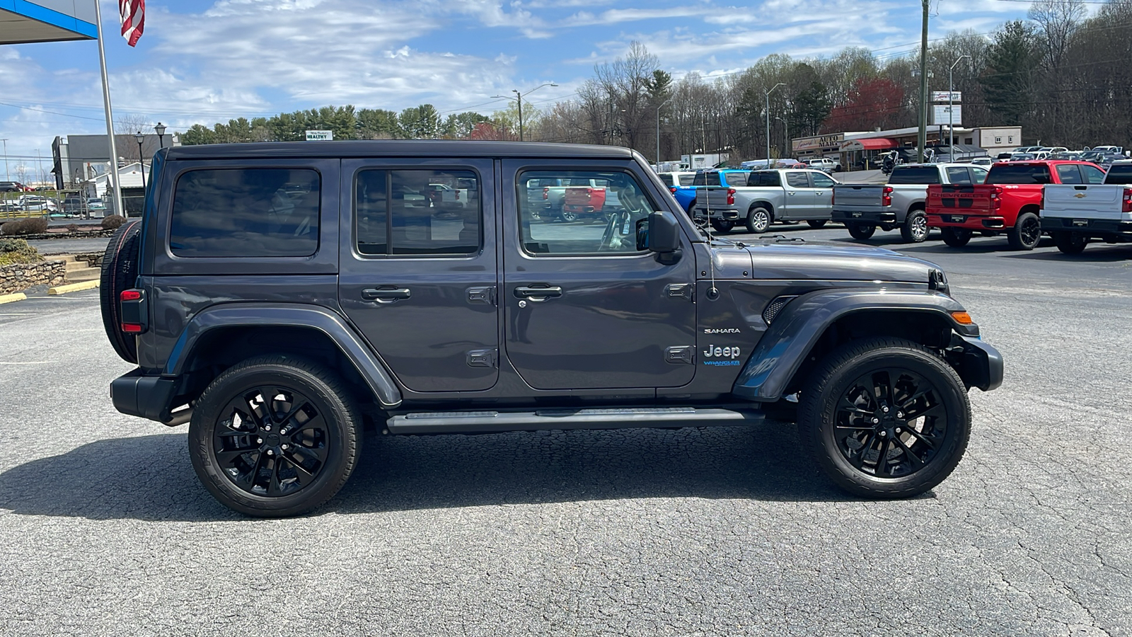 2021 Jeep Wrangler Unlimited Sahara 4xe 9