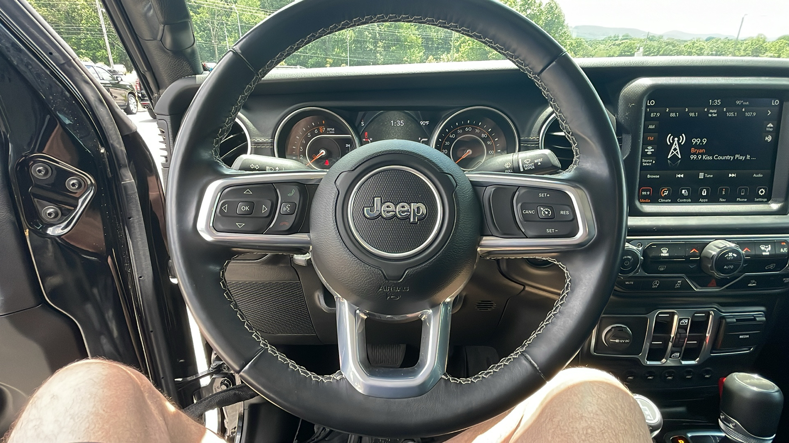 2022 Jeep Gladiator  21