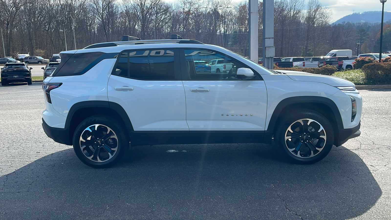 2025 Chevrolet Equinox LT 11