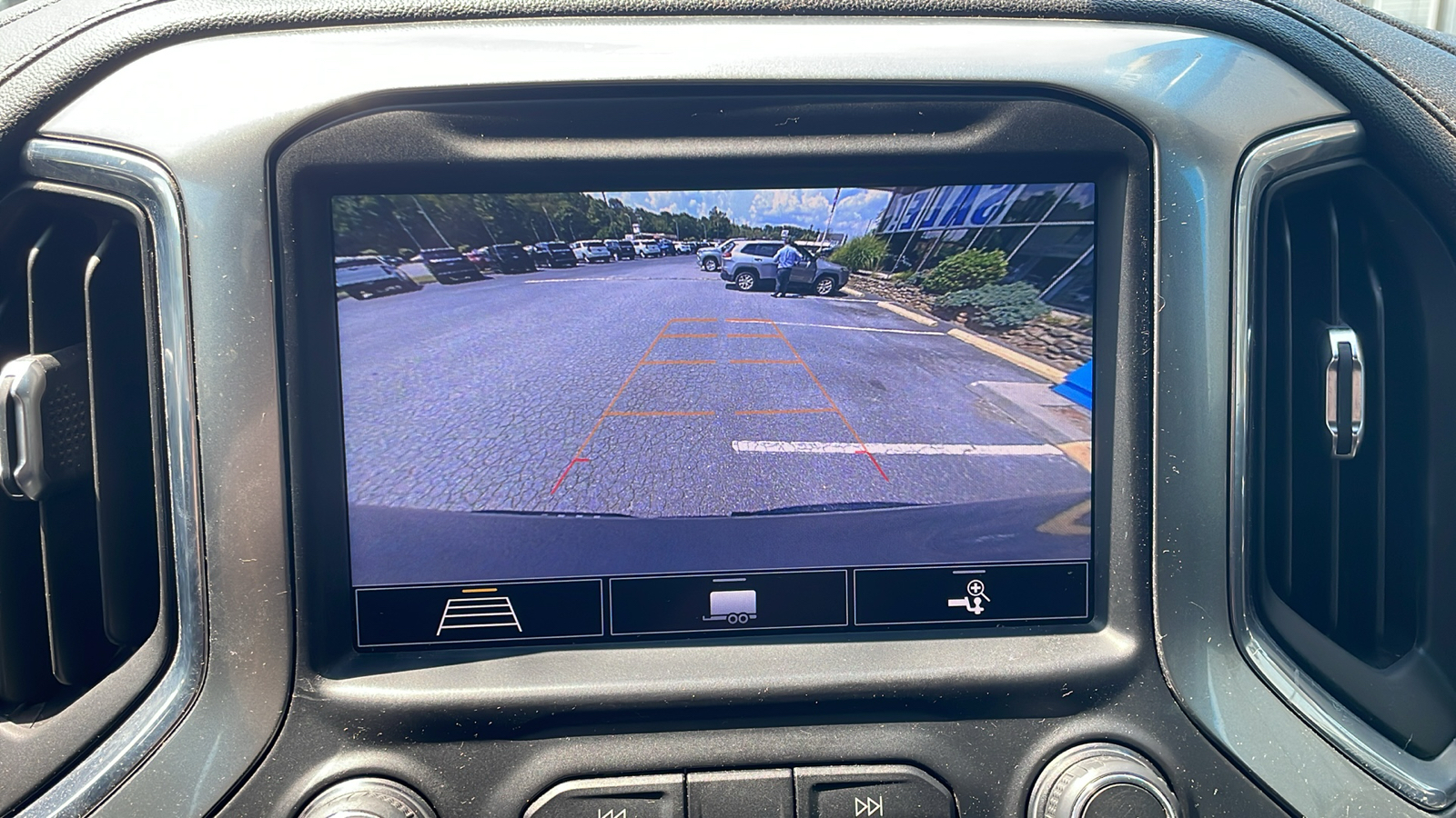 2020 Chevrolet Silverado 1500 RST 23