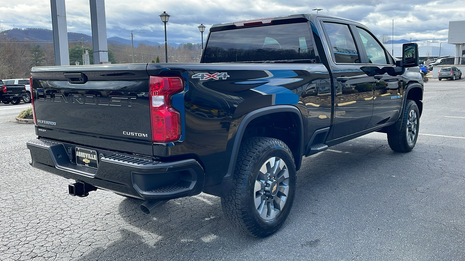 2025 Chevrolet Silverado 2500HD Custom 8