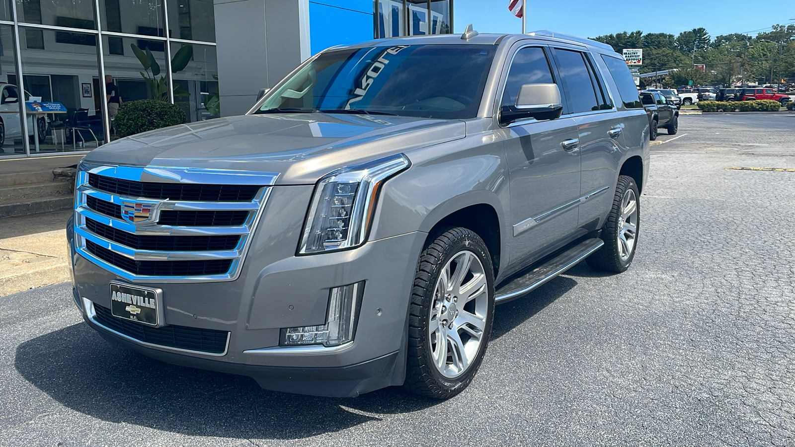 2017 Cadillac Escalade Luxury 1