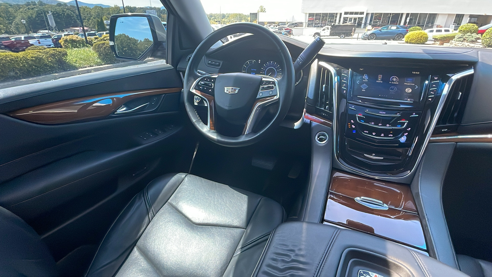 2017 Cadillac Escalade Luxury 35