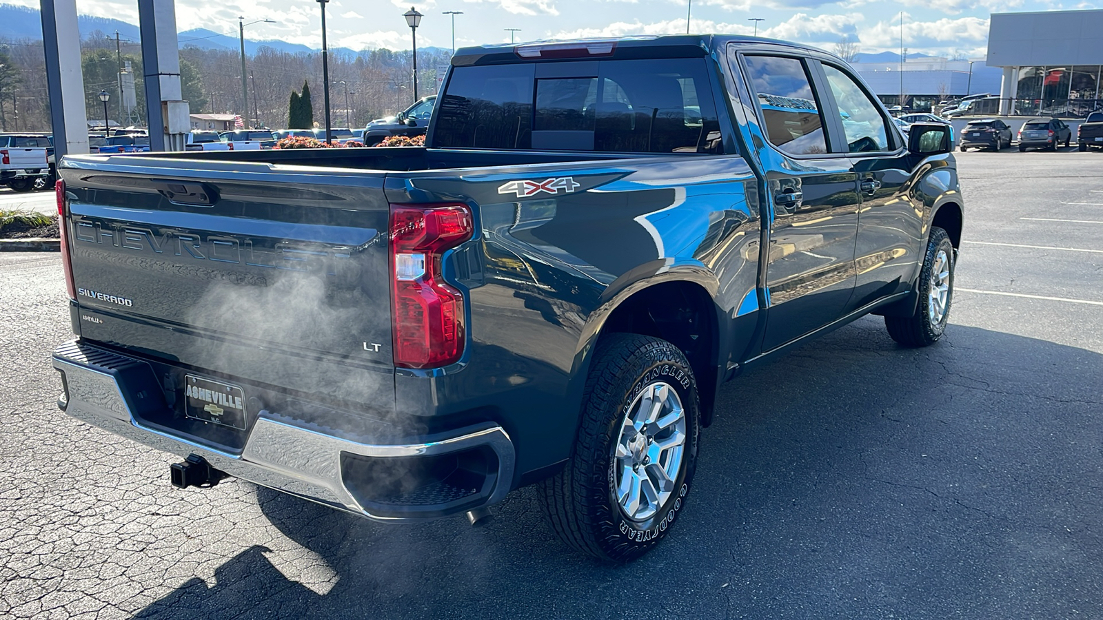 2025 Chevrolet Silverado 1500 LT 8