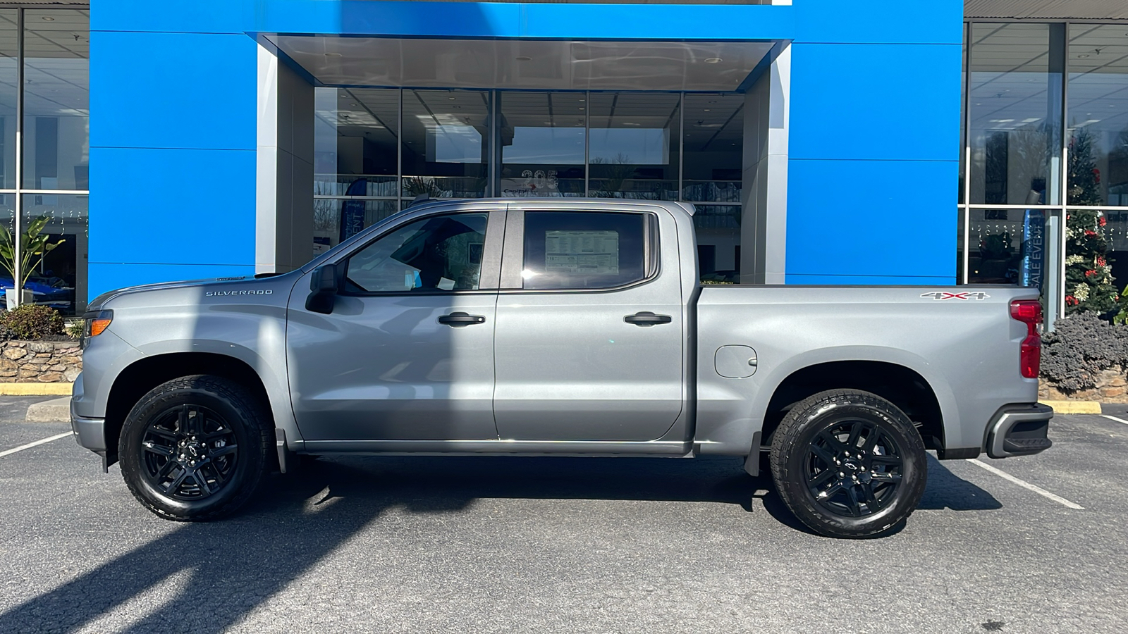 2025 Chevrolet Silverado 1500 Custom 4