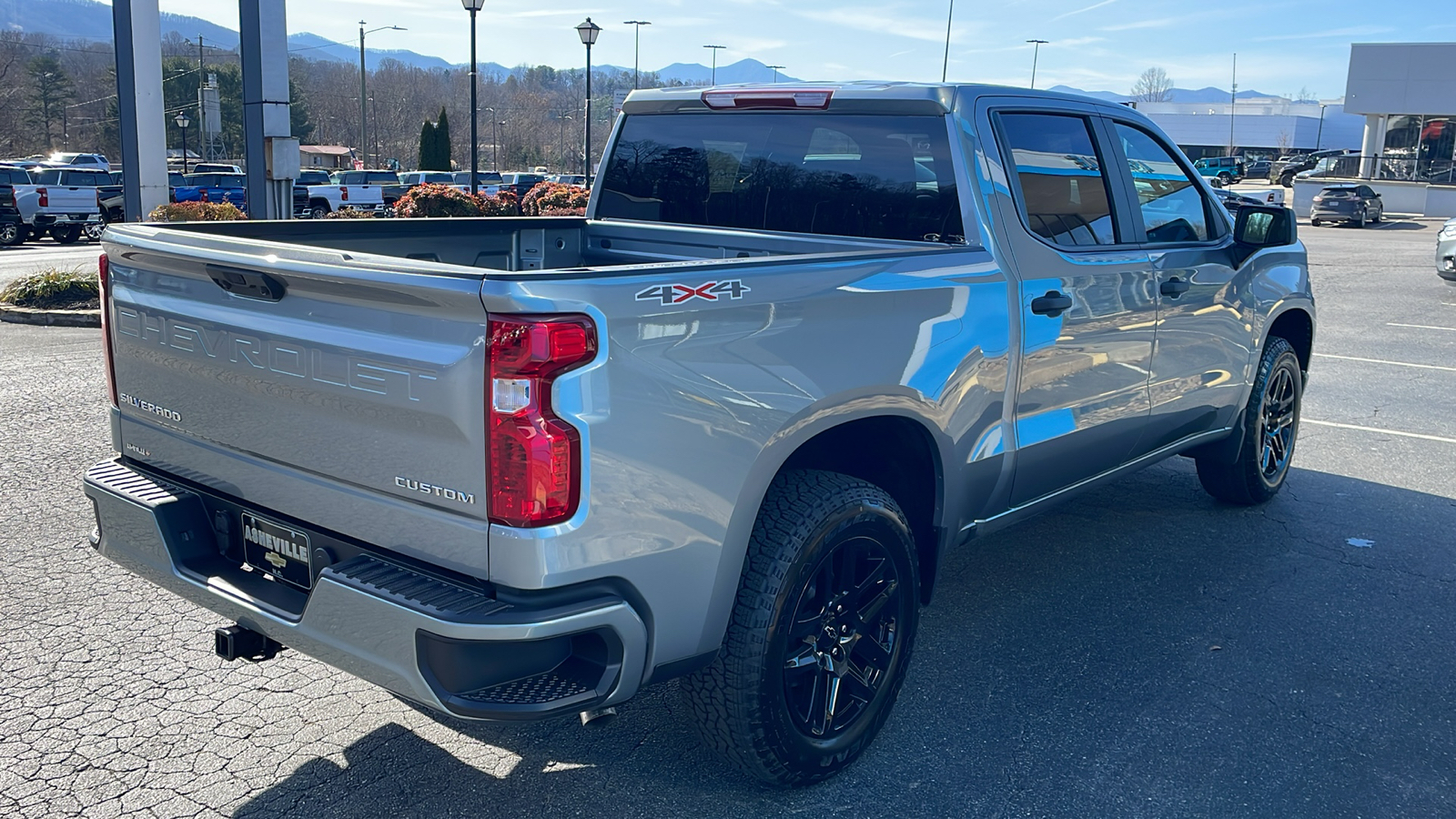 2025 Chevrolet Silverado 1500 Custom 8