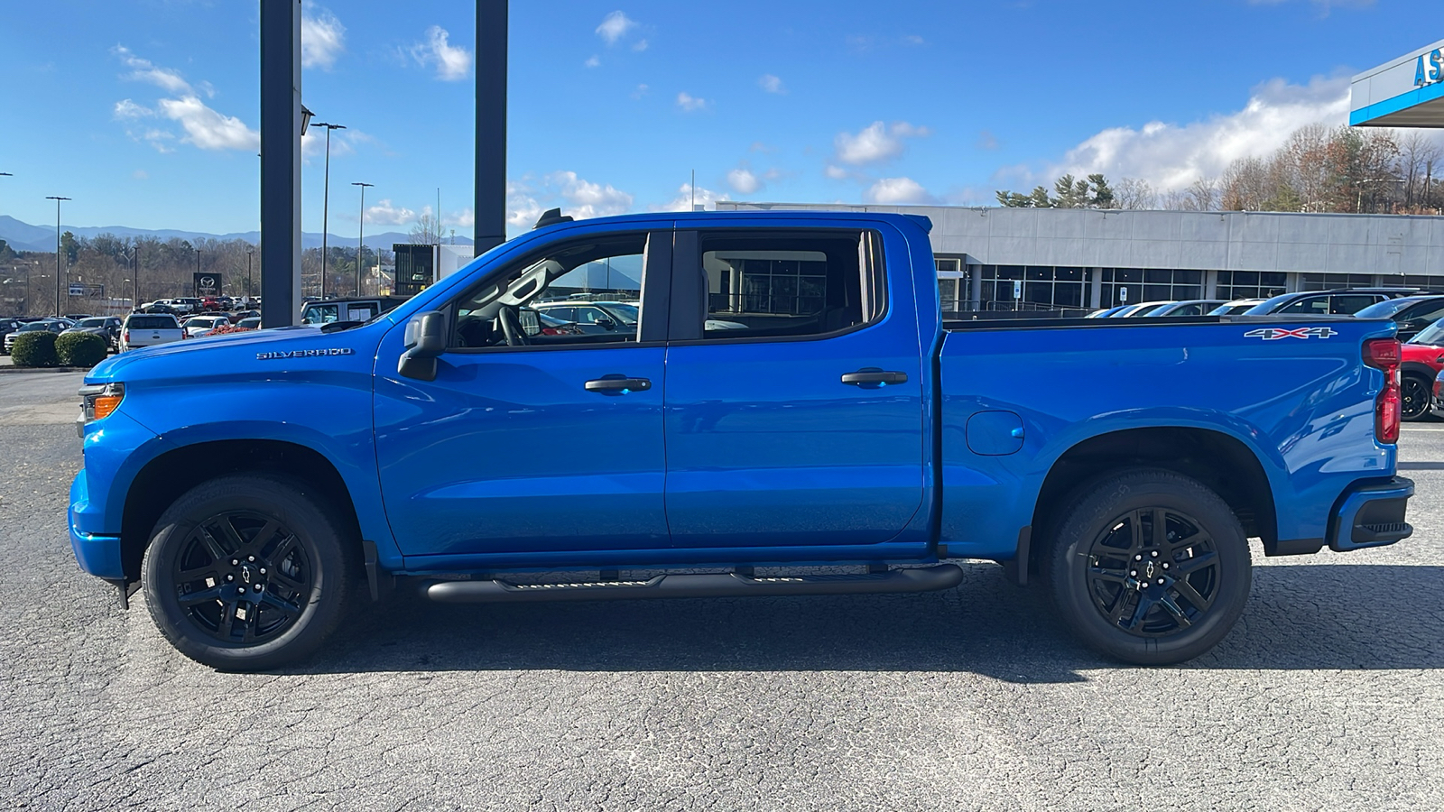 2024 Chevrolet Silverado 1500 Custom 3