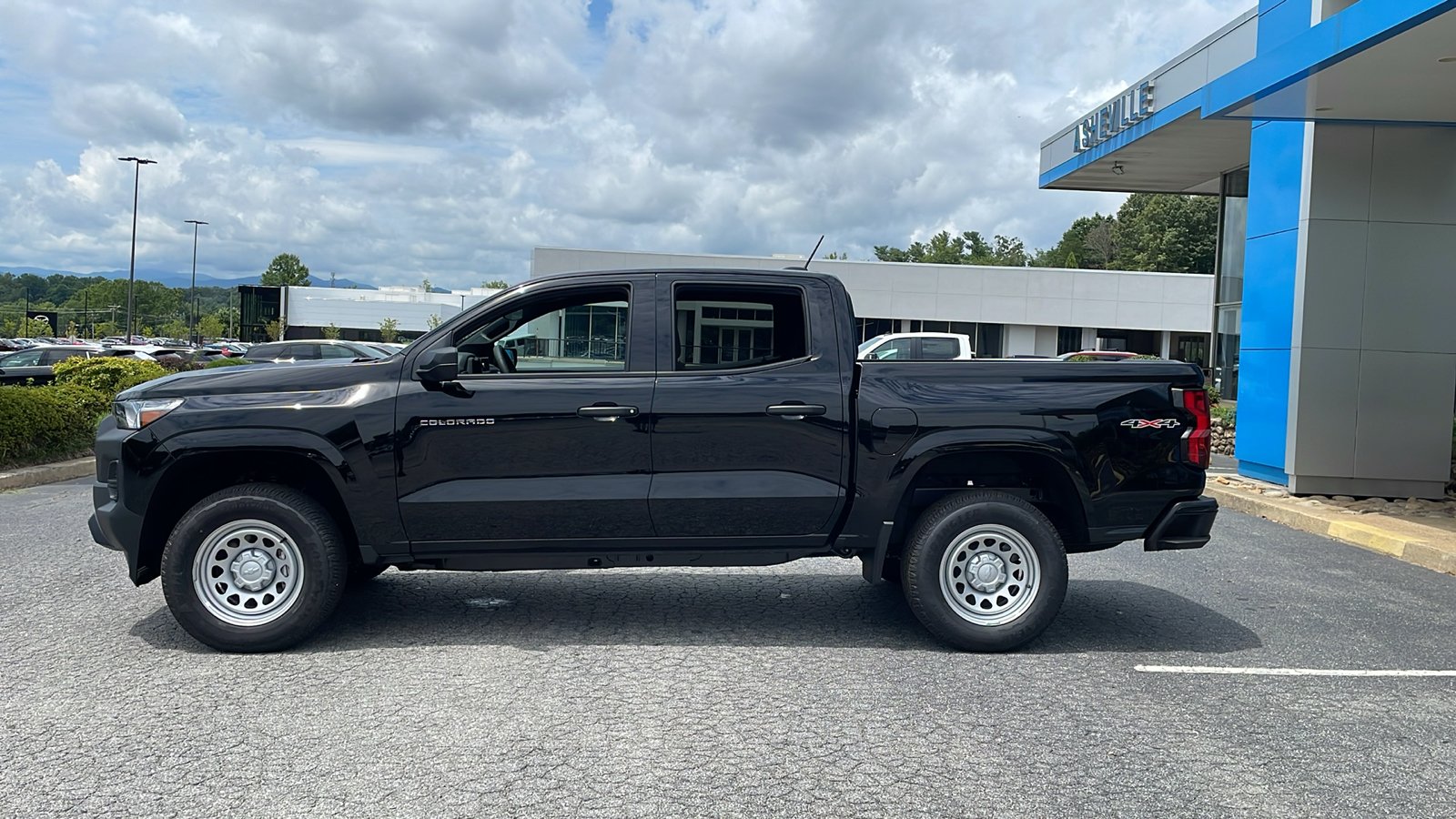 2024 Chevrolet Colorado Work Truck 3