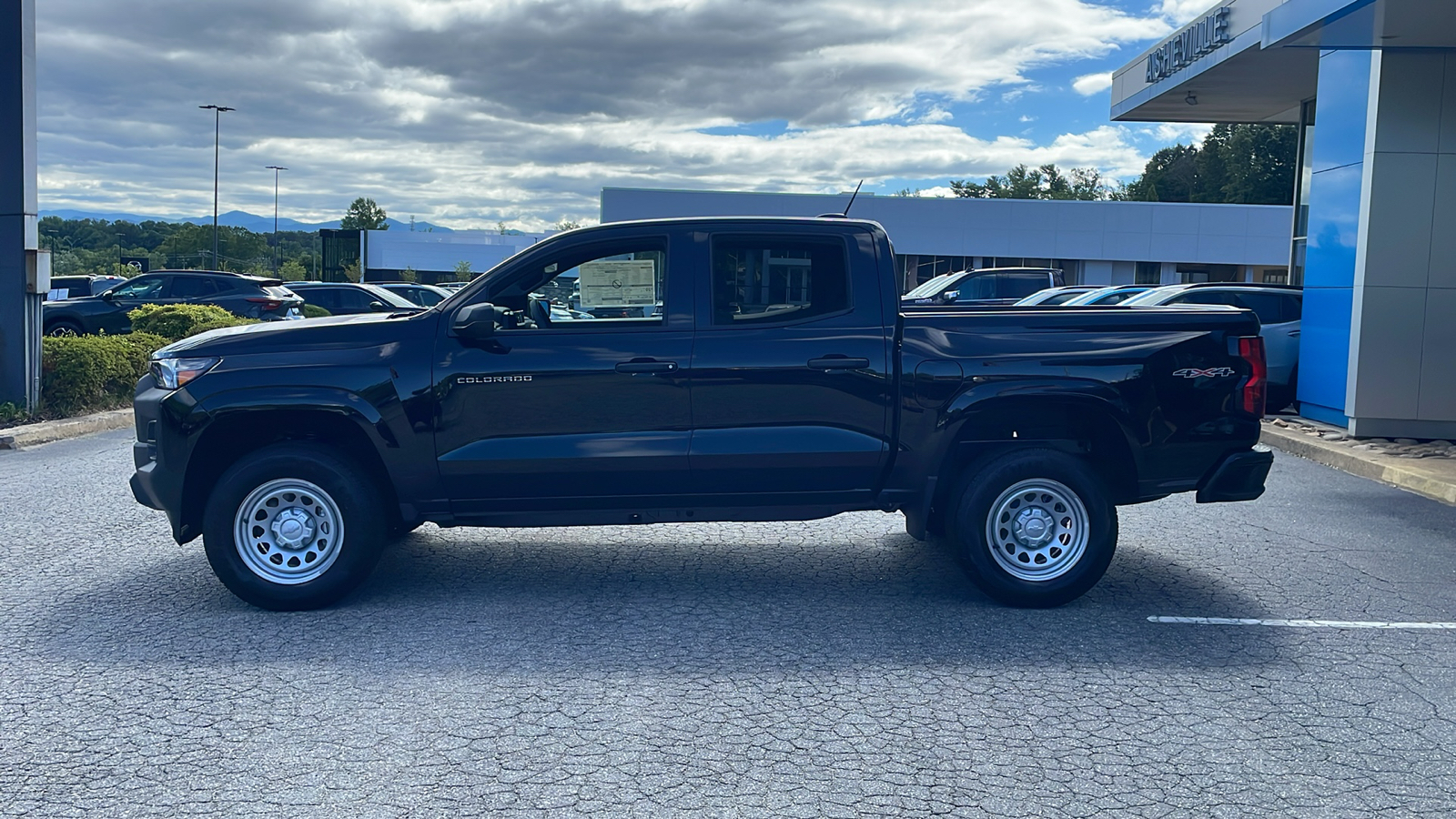 2024 Chevrolet Colorado Work Truck 3