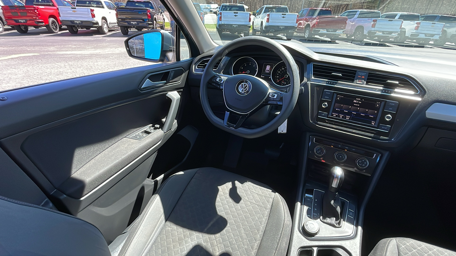 2019 Volkswagen Tiguan 2.0T S 27