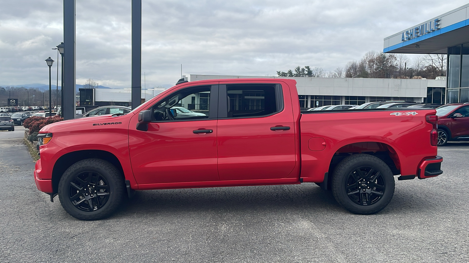 2024 Chevrolet Silverado 1500 Custom 3