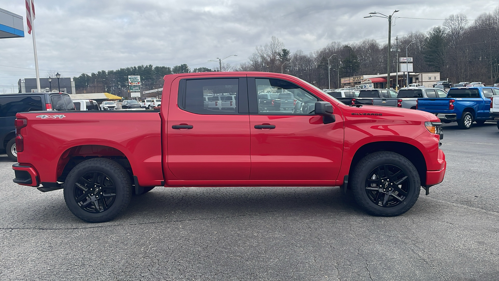 2024 Chevrolet Silverado 1500 Custom 8