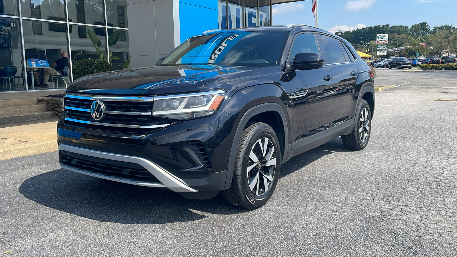 2021 Volkswagen Atlas Cross Sport 2.0T SE 1