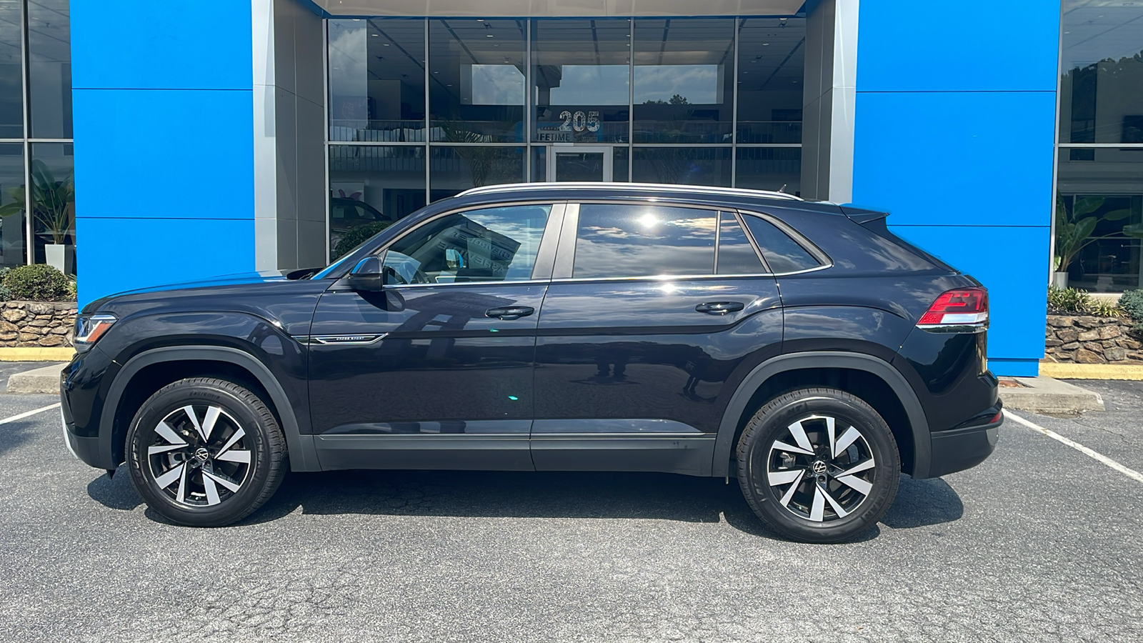 2021 Volkswagen Atlas Cross Sport 2.0T SE 4