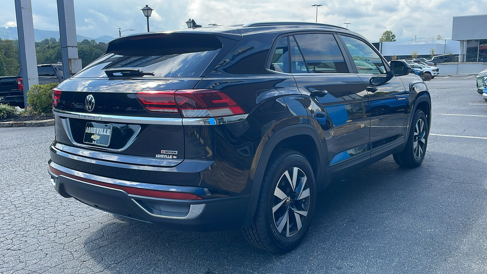 2021 Volkswagen Atlas Cross Sport 2.0T SE 9