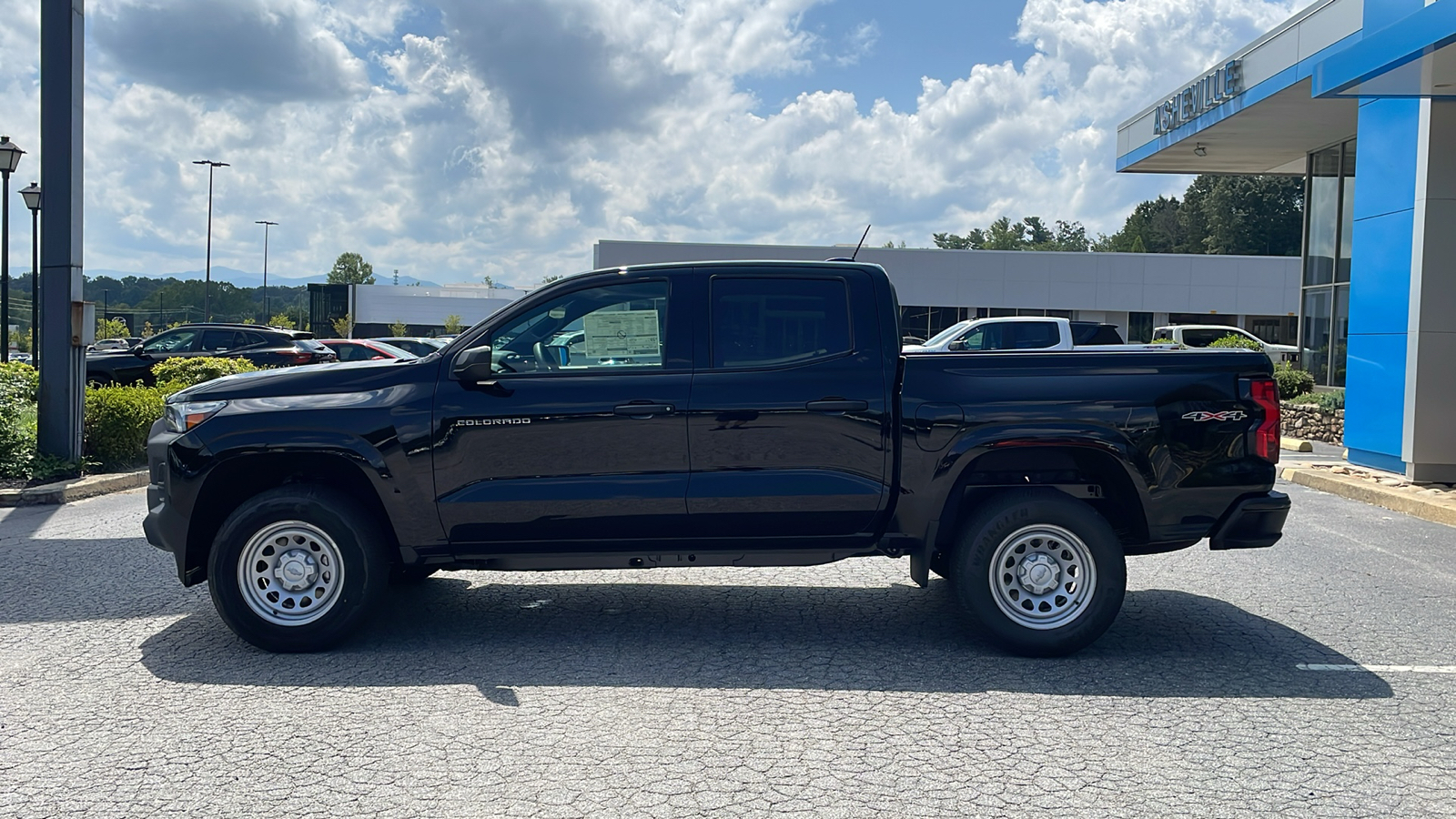 2024 Chevrolet Colorado Work Truck 3