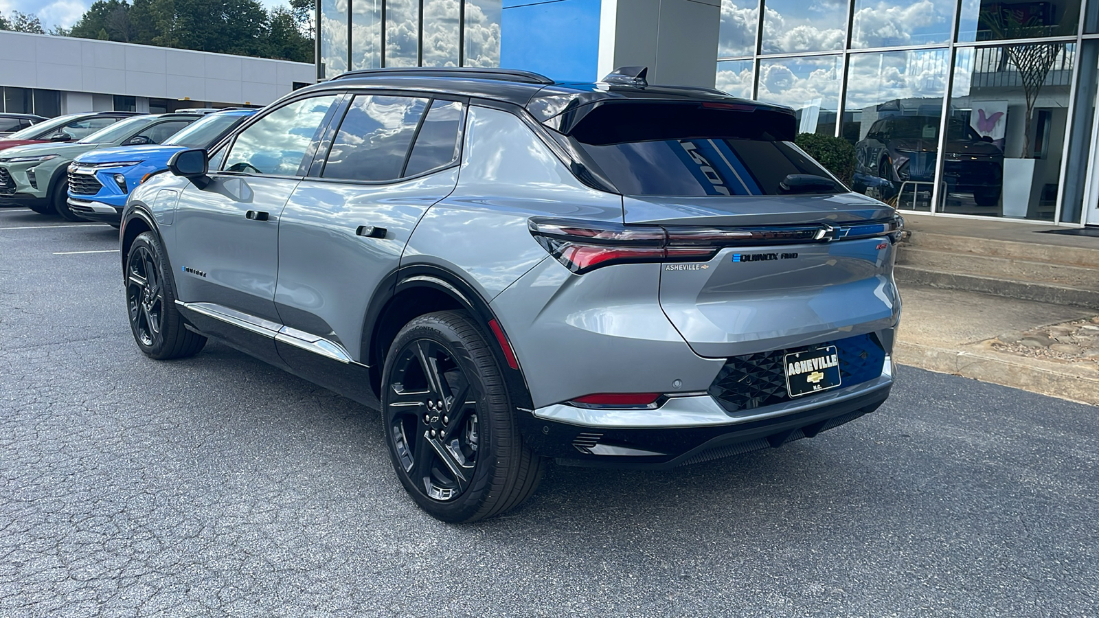 2024 Chevrolet Equinox EV Launch Edition 5